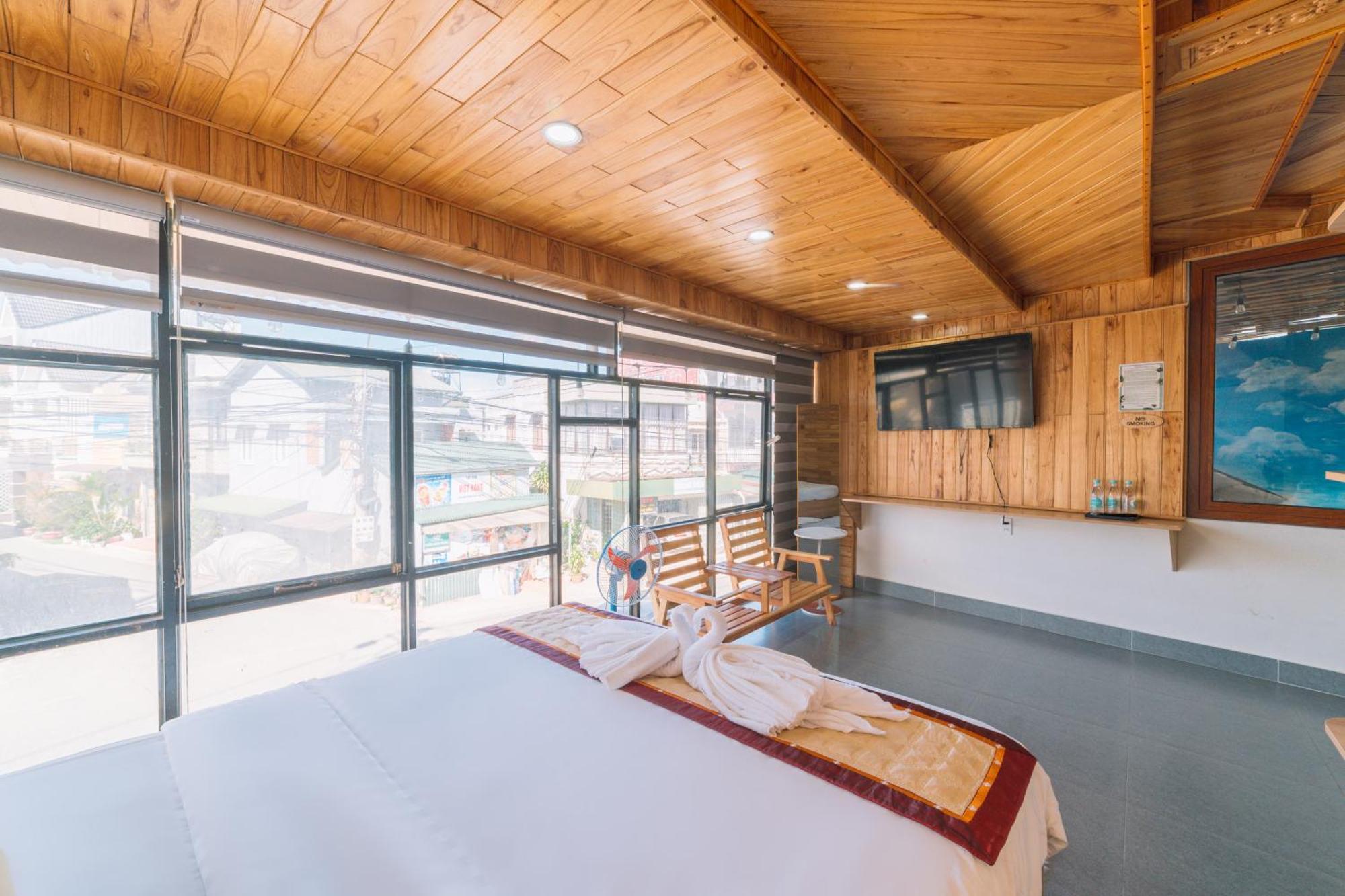 Hotel St House Dalat Extérieur photo